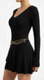 Genda Siyah Mini Elbise ve Yıldız Kemer