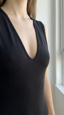 Sorsa V Yaka ÇıtçıtlıSiyah Bodysuit