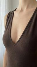 Sorsa V Yaka Çıtçıtlı Kahverengi Bodysuit