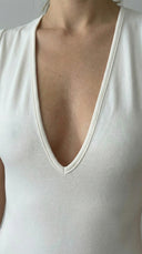 Sorsa V Yaka Çıtçıtlı Beyaz Bodysuit